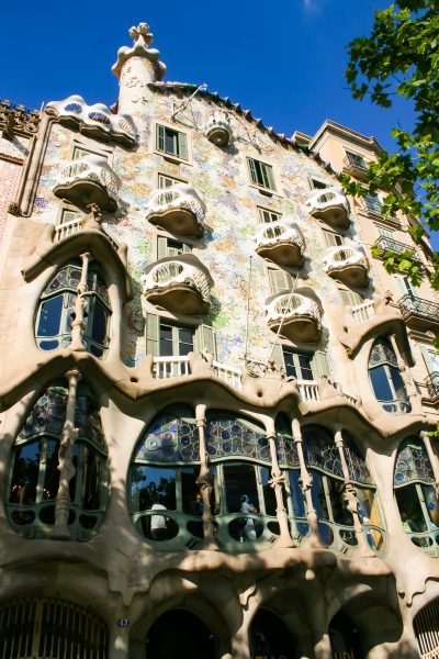 Discover Gaudi : a game for children