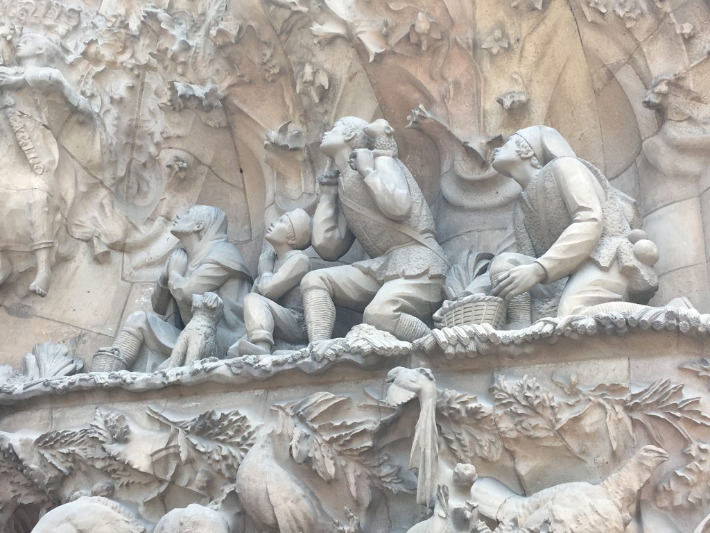 Fachada Nacimiento Sagrada Familia con ninos - Barcelona Wink